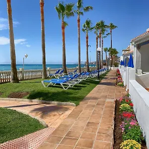 https://apartamentos-perla-marina-nerja.hotelsinnerja.org